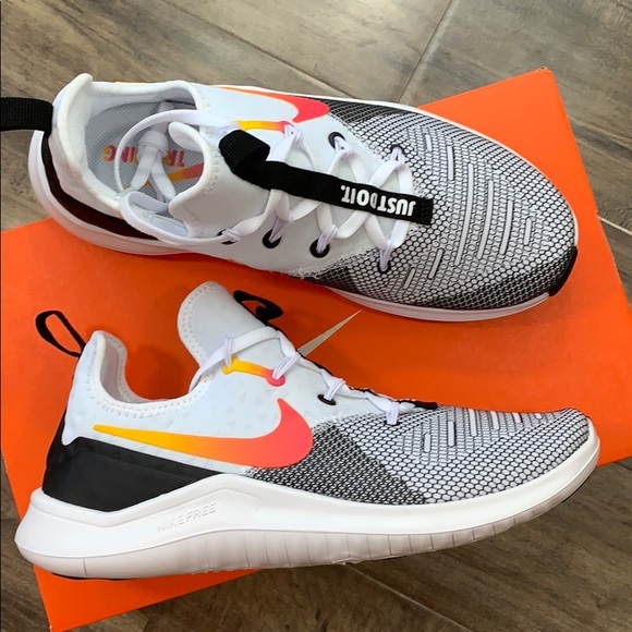 WMNS FREE TR 8 'LASER FUCHSIA' - Picture 7 of 16